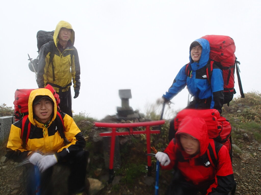 2015年度 越後駒ヶ岳個人山行 中ノ岳の写真（6月6日）